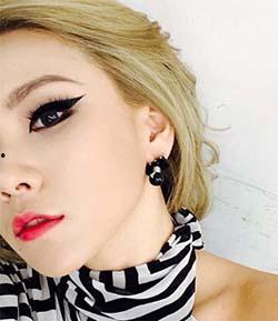 亚洲乱亚洲乱妇24p